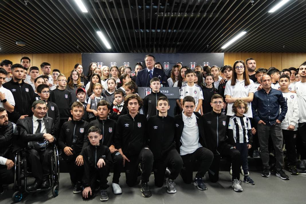 Beşiktaş Kulübünde Bayramlaşma Fotoğraflara Böyle Yansıdı 2